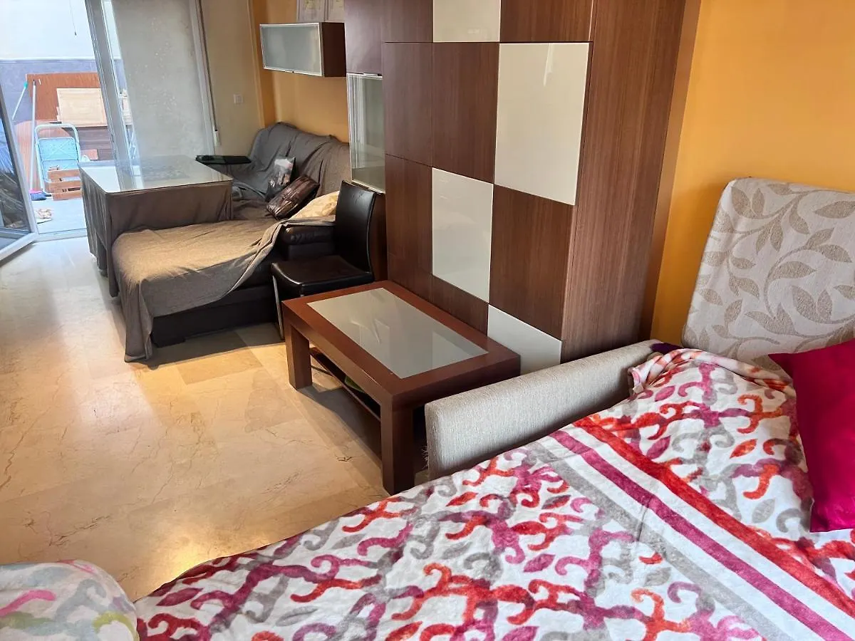 Casa Ideal Familias Y Grupos Con Balcones Exterior Soleada Patios Cerca Alhambra, Sierra Nevada, Rio Genil, Lancha Del Genil, Parque Llano Y Reloj Del Sol Con Barbacoas, Campo De Futbol, Circuito Gimnasia Apartment Granada 0*,