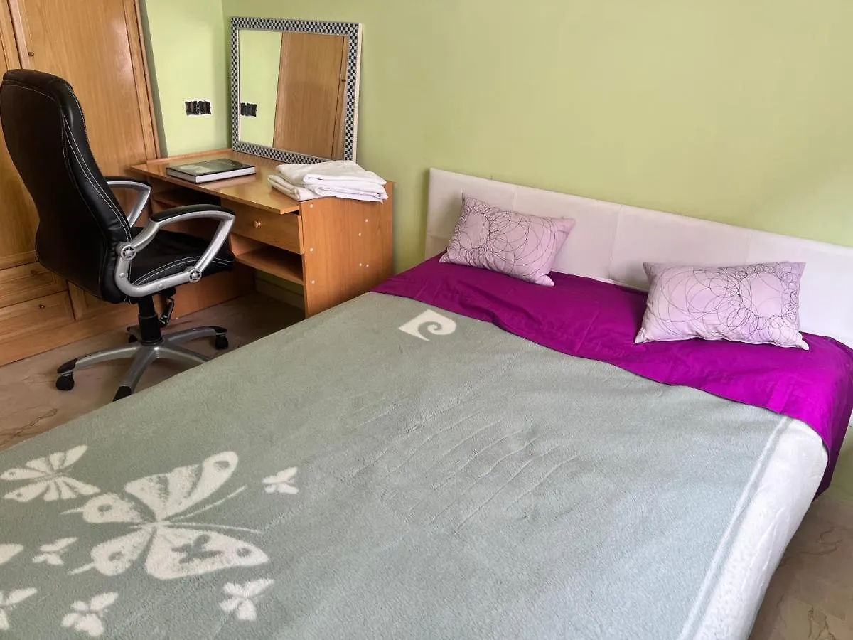 Casa Ideal Familias Y Grupos Con Balcones Exterior Soleada Patios Cerca Alhambra, Sierra Nevada, Rio Genil, Lancha Del Genil, Parque Llano Y Reloj Del Sol Con Barbacoas, Campo De Futbol, Circuito Gimnasia Apartment Granada